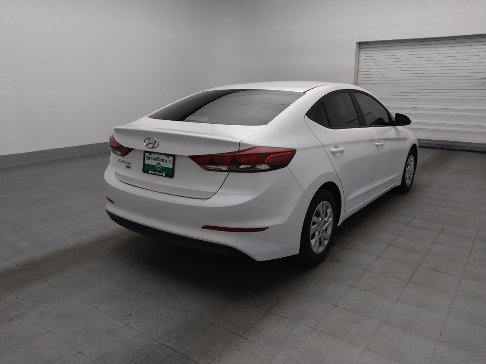 Used 2018 Hyundai Elantra SE w/ Cargo Package FWD image 9