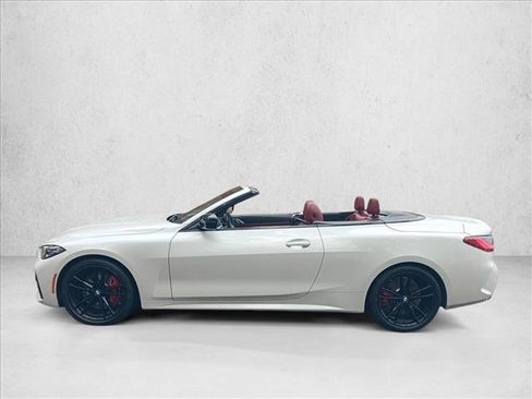 Used 2022 BMW M440i Convertible w/ Premium Package image 9