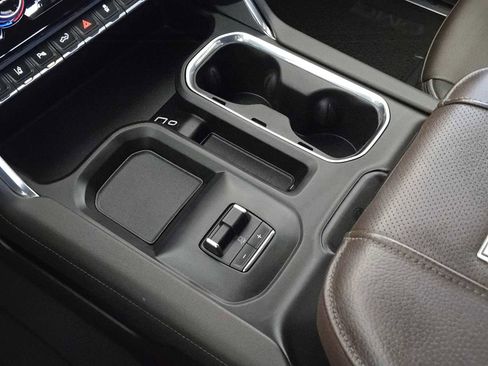 Certified 2024 GMC Sierra 2500 Denali w/ Denali Reserve Package image 21