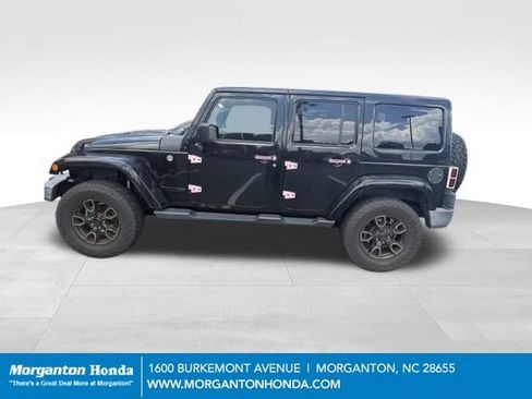 Used 2018 Jeep Wrangler Unlimited Sahara AWD/4WD image 5