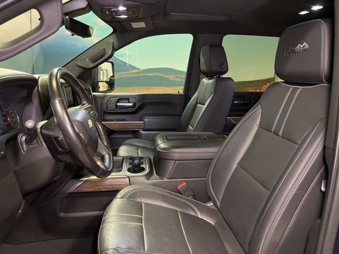 Used 2022 Chevrolet Silverado 3500 High Country w/ Z71 Off-Road Package image 29