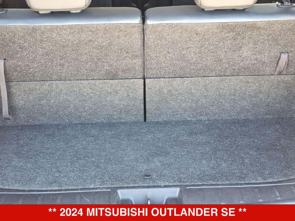 Used 2024 Mitsubishi Outlander SE AWD/4WD image 32