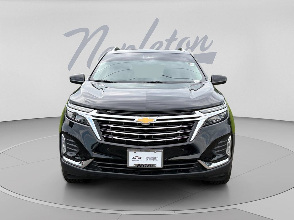 Used 2024 Chevrolet Equinox Premier AWD/4WD image 2