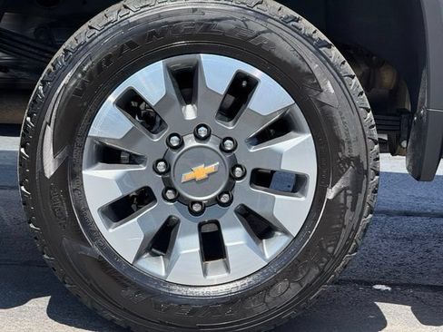 Used 2024 Chevrolet Silverado 2500 LT w/ All Star Edition AWD/4WD image 10