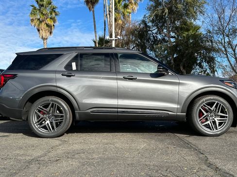 New 2026 Ford Explorer ST w/ Sun And Sound Package image 4