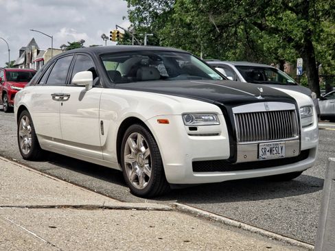 Used 2012 Rolls-Royce Ghost RWD image 4