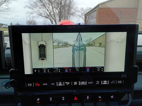 Used 2024 GMC Hummer EV 3X w/ Omega Edition AWD/4WD image 43