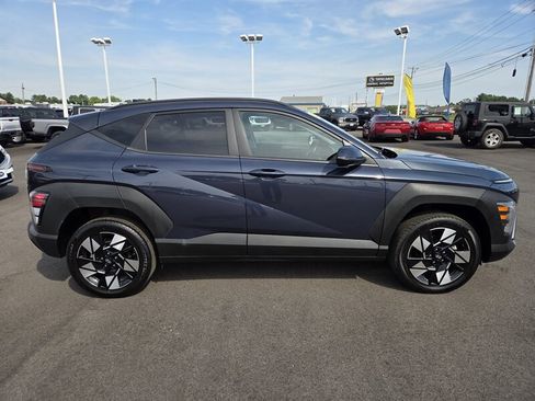 Used 2024 Hyundai Kona SEL AWD/4WD image 2