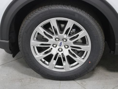 New 2026 Ford Explorer Platinum RWD image 18
