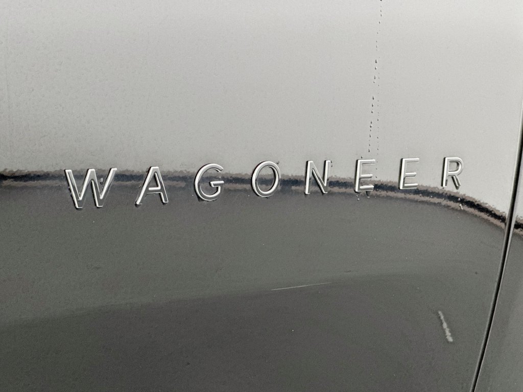 Used 2025 Jeep Wagoneer S Limited AWD/4WD image 10