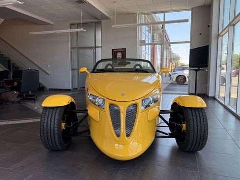 Used 1999 Plymouth Prowler RWD image 4