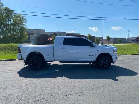 Used 2024 RAM 3500 Laramie w/ Night Edition AWD/4WD image 8