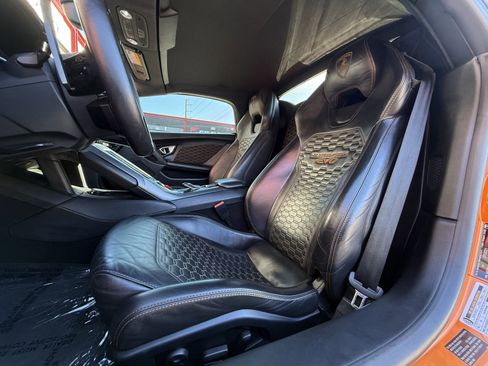 Used 2022 Lamborghini Huracan EVO image 15