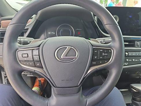 Used 2025 Lexus ES 350 w/ Premium Package FWD image 13