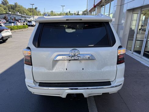 Used 2023 Toyota 4Runner Limited AWD/4WD image 4