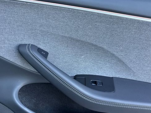 Used 2024 Tesla Model 3 Standard Range RWD image 18