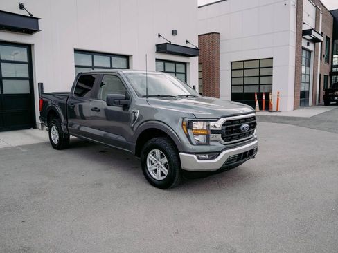 Used 2023 Ford F150 XLT w/ Trailer Tow Package image 4