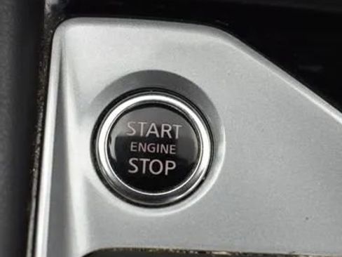 Used 2024 Nissan Altima 2.5 SR FWD image 32