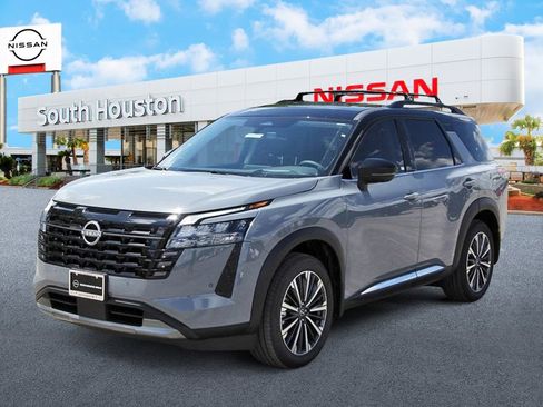 New 2026 Nissan Pathfinder Platinum w/ Cargo Package FWD image 2