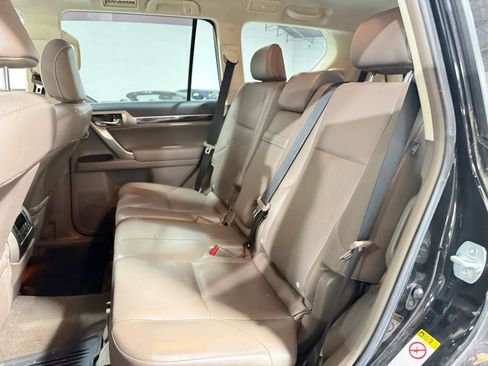 Used 2014 Lexus GX 460 Luxury w/ Driver Support Package AWD/4WD image 4