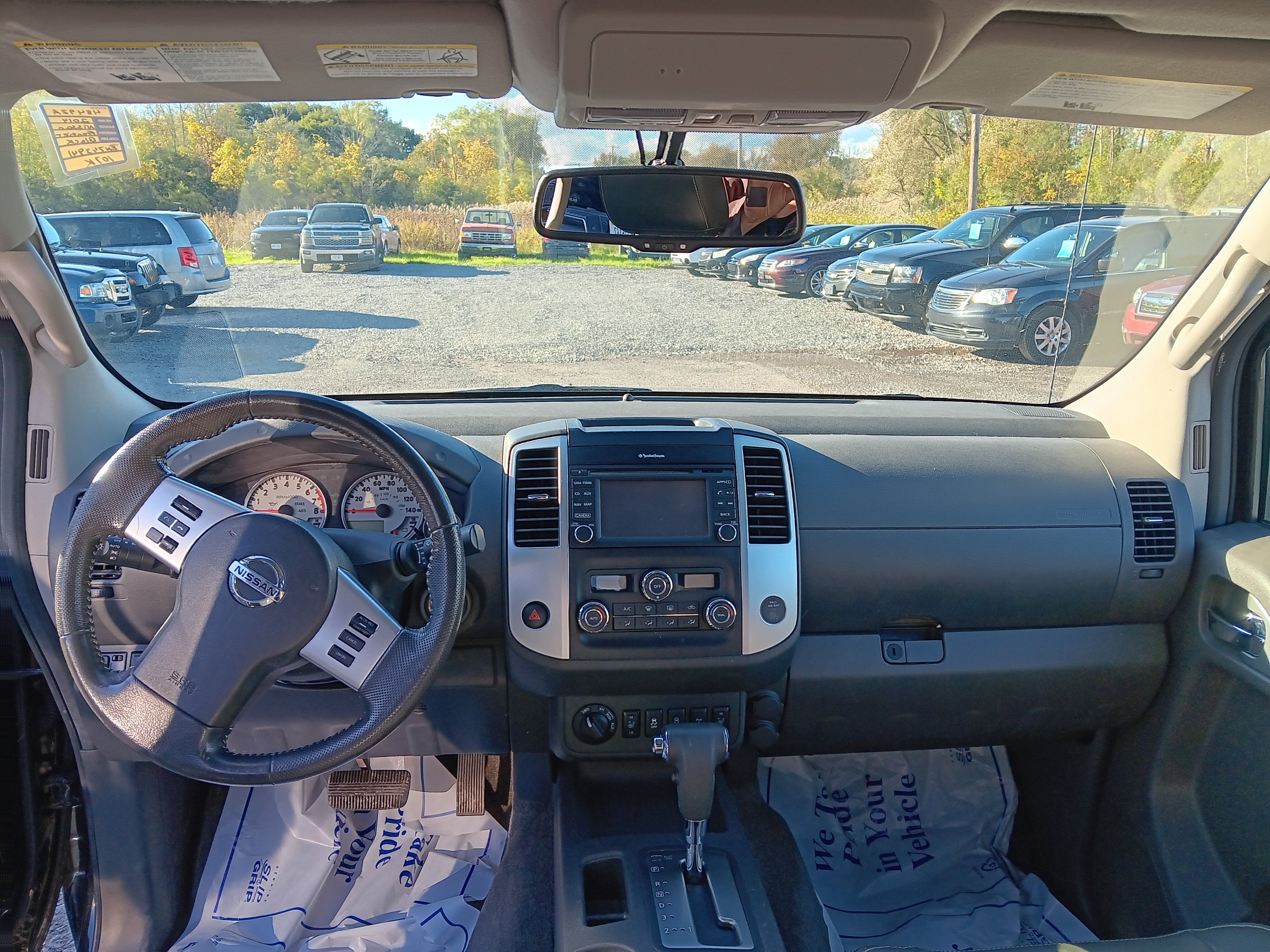Used 2014 Nissan Frontier PRO-4X w/ Pro-4x Luxury Package AWD/4WD image 14
