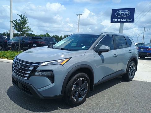 Used 2026 Nissan Rogue SV FWD image 1