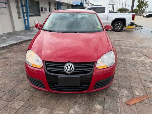Used 2010 Volkswagen Jetta Wolfsburg Edition FWD image 3