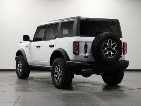 Used 2024 Ford Bronco Badlands image 6