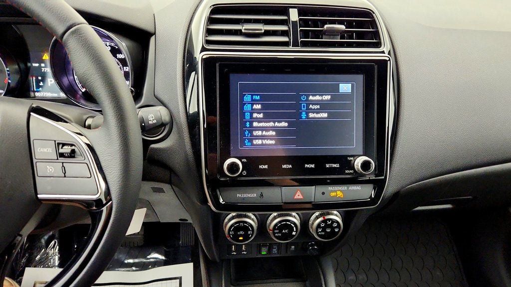 Used 2025 Mitsubishi Outlander Sport AWD image 17
