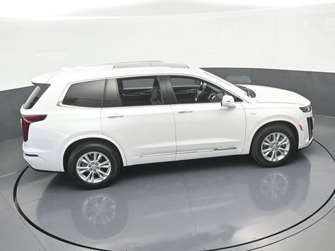 Used 2024 Cadillac XT6 Luxury image 61