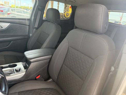 Used 2020 Chevrolet Blazer LT FWD image 12