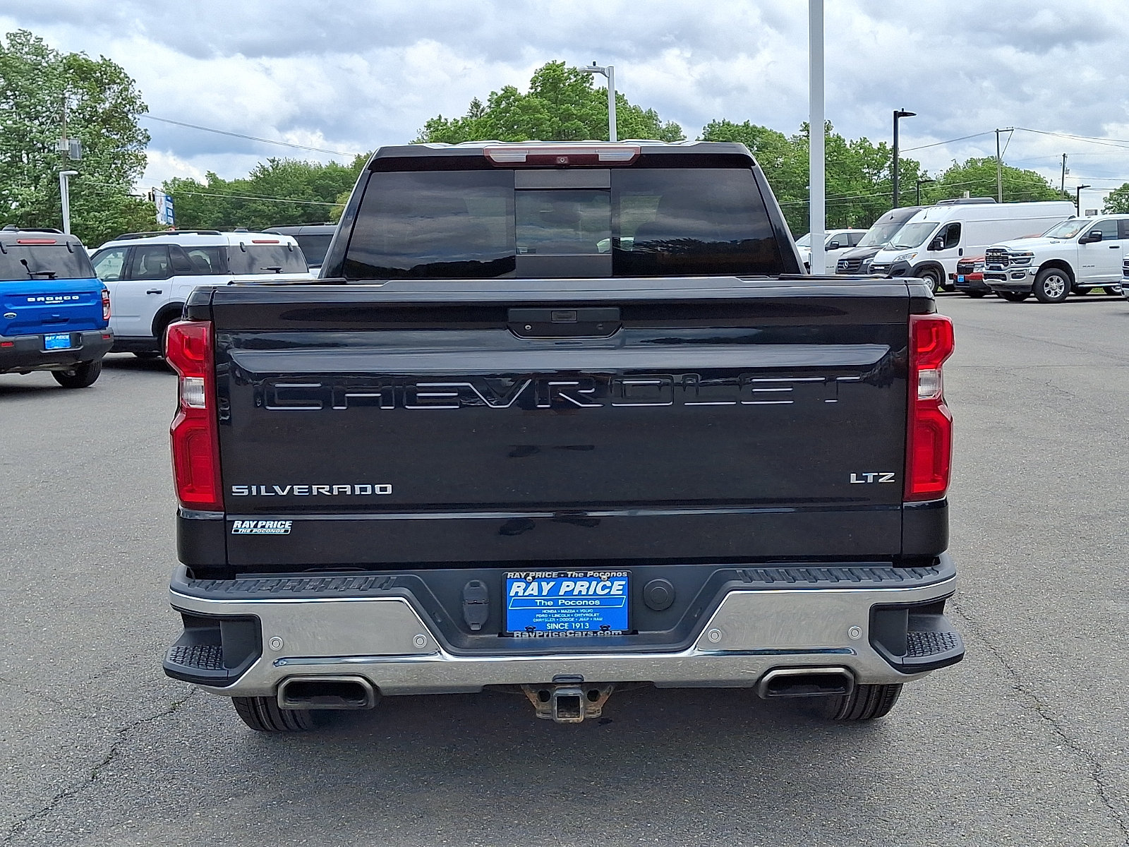 Used 2019 Chevrolet Silverado 1500 LTZ w/ LTZ Plus Package AWD/4WD image 5
