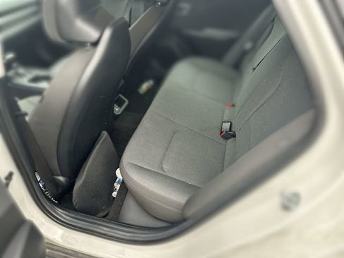 Used 2025 Kia K4 LXS image 23