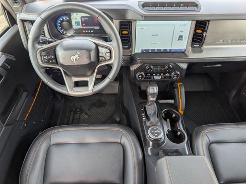 Used 2024 Ford Bronco Badlands AWD/4WD image 6