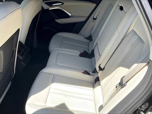 New 2025 Audi Q5 Premium image 17
