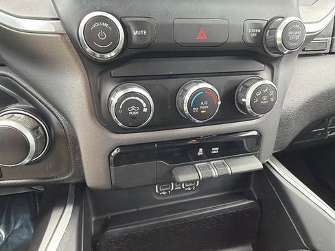 Used 2022 RAM 1500 Big Horn image 32