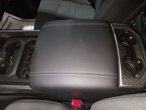 New 2026 RAM 2500 Big Horn AWD/4WD image 27