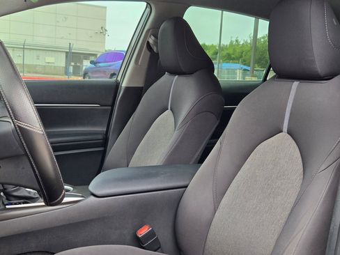 Used 2023 Toyota Camry LE FWD image 13