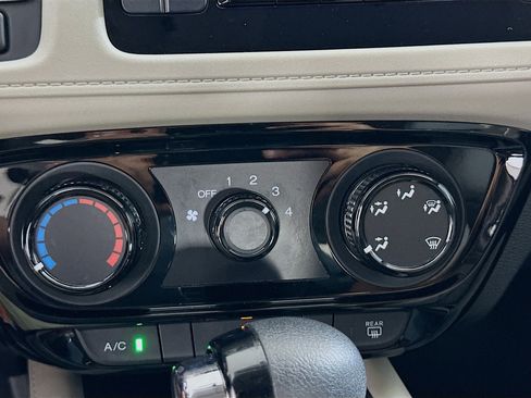 Used 2019 Honda HR-V LX image 22