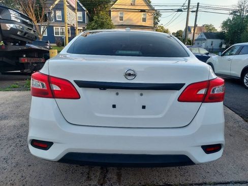 Used 2019 Nissan Sentra SV FWD image 6