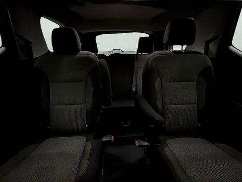 Used 2019 Chevrolet Traverse LT image 24