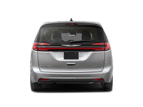 Certified 2024 Chrysler Pacifica Limited FWD image 5
