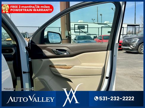 Used 2019 GMC Acadia Denali w/ Technology Package AWD/4WD image 18