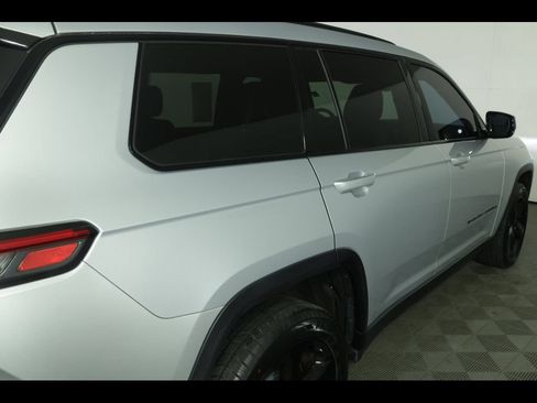 Used 2023 Jeep Grand Cherokee L Laredo AWD/4WD image 21