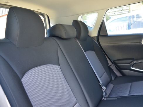 Used 2025 Kia Soul LX w/ LX Technology Package FWD image 32