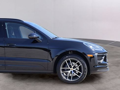 Used 2026 Porsche Macan AWD/4WD image 10