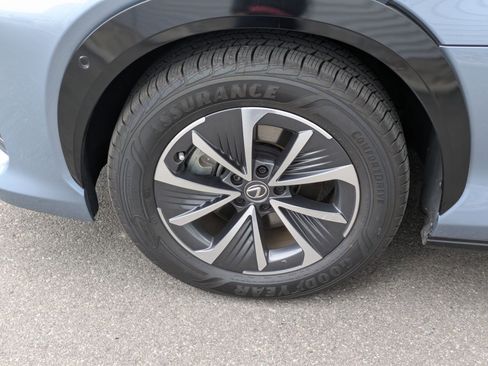 Used 2023 Lexus RZ 450e Premium image 11