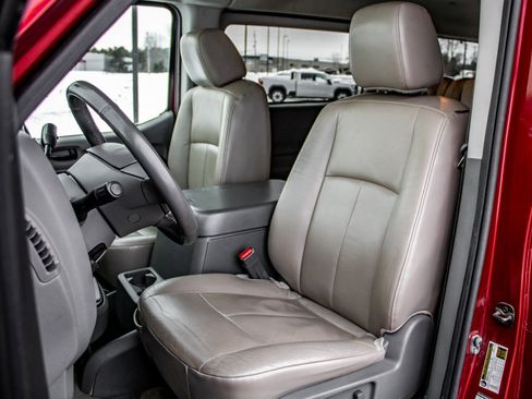 Used 2017 Nissan NV 3500 SL image 15