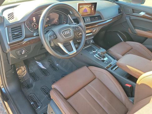 Used 2020 Audi Q5 Premium Plus w/ Premium Plus Package image 24