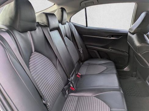 Certified 2022 Toyota Camry SE w/ Convenience Package image 18